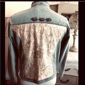 Chico’s jkt embellished silk embroidery